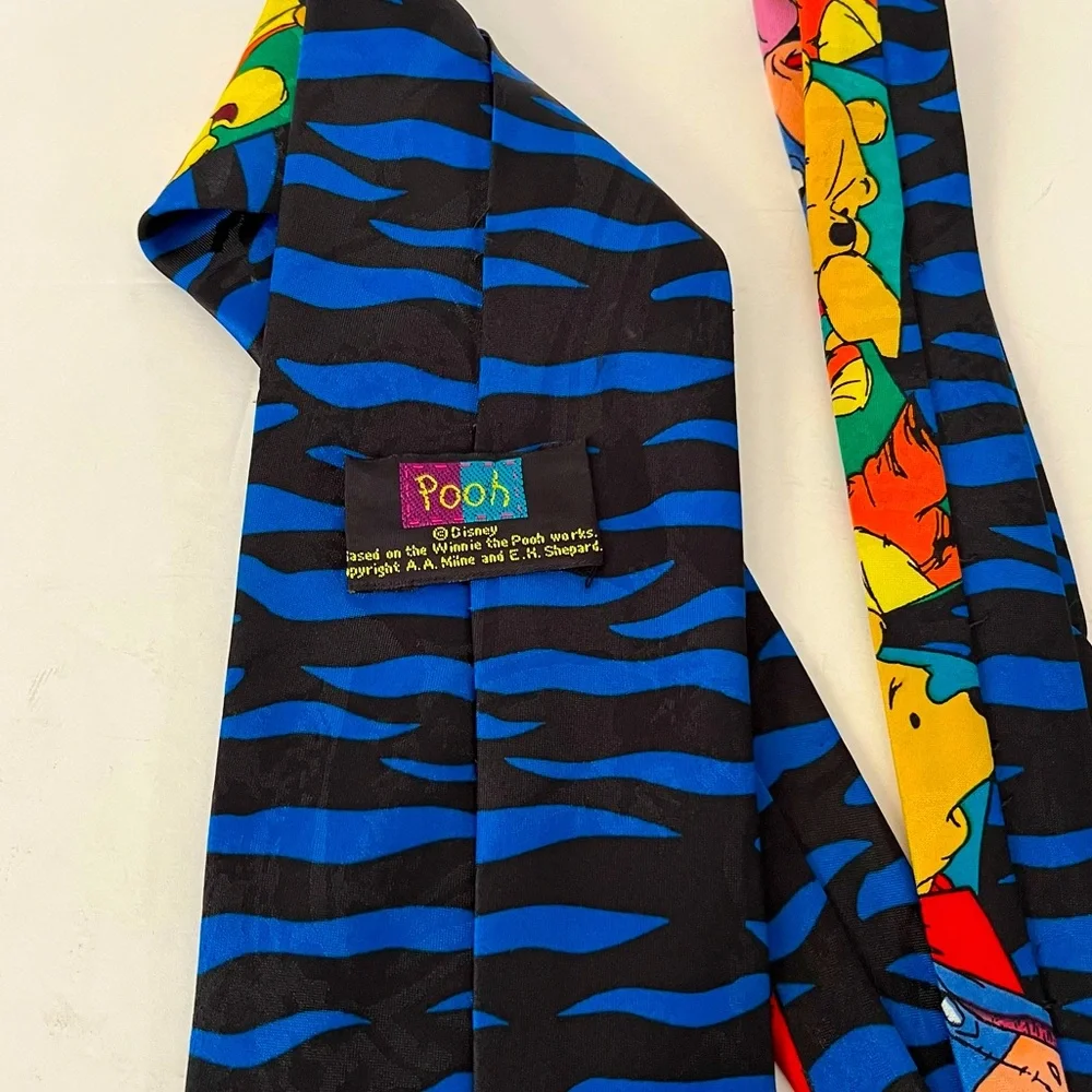 Disney Vintage Winnie The Pooh & Friends Tie